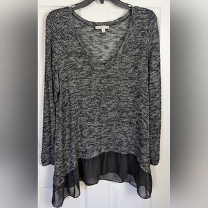 Moa Moa Black and Gray Long Sleeve Top